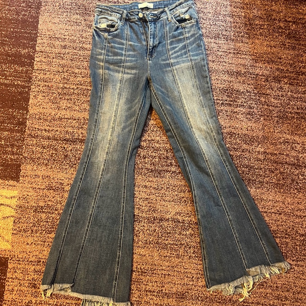 Women’s Flare Denim Jeans in Medium Blue